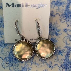 Lovely gold & silver tone drop earrings, SO pretty